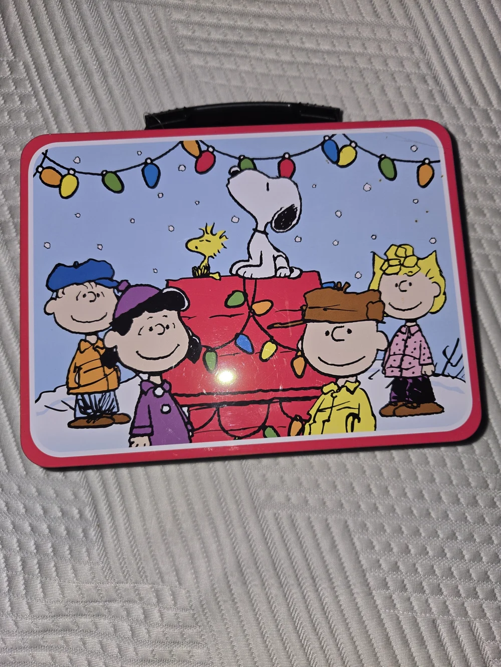 Peanuts 'Tis the Season Tin Lunchbox - Bright Pink Holiday Design